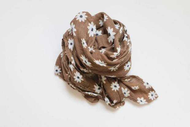 Organic Cotton Swaddle Daisy