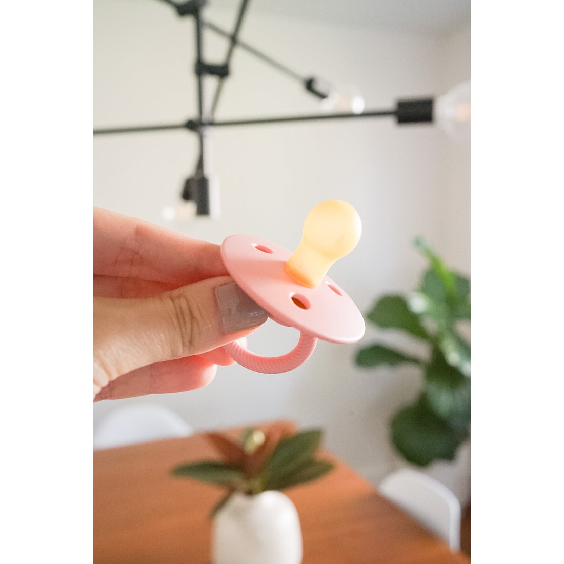Itzy Soother™ Pink Natural Rubber Pacifier Set